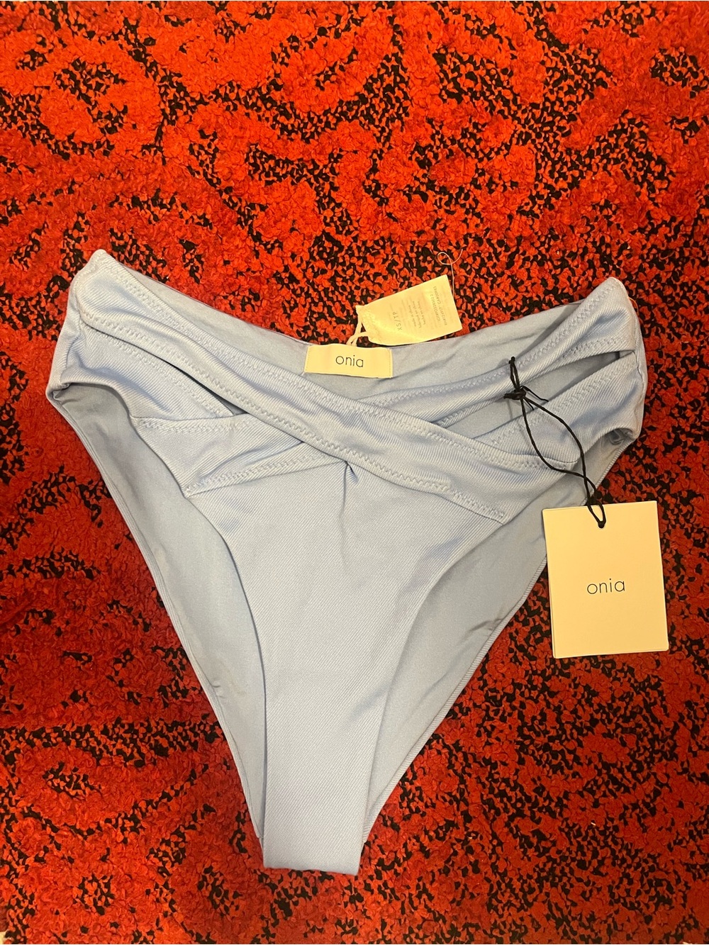 AG26 Onia Bottom